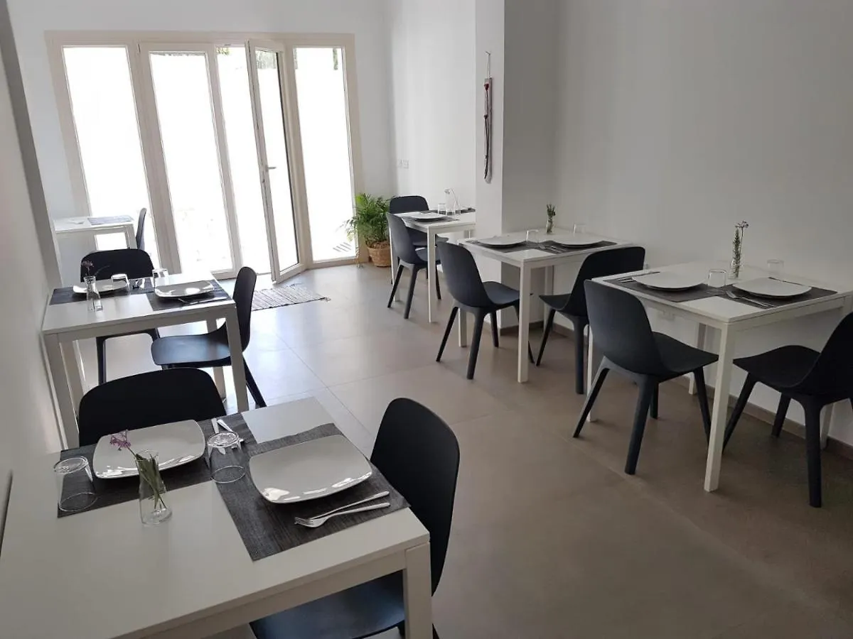 Serafini Rooms Noto Bed & Breakfast