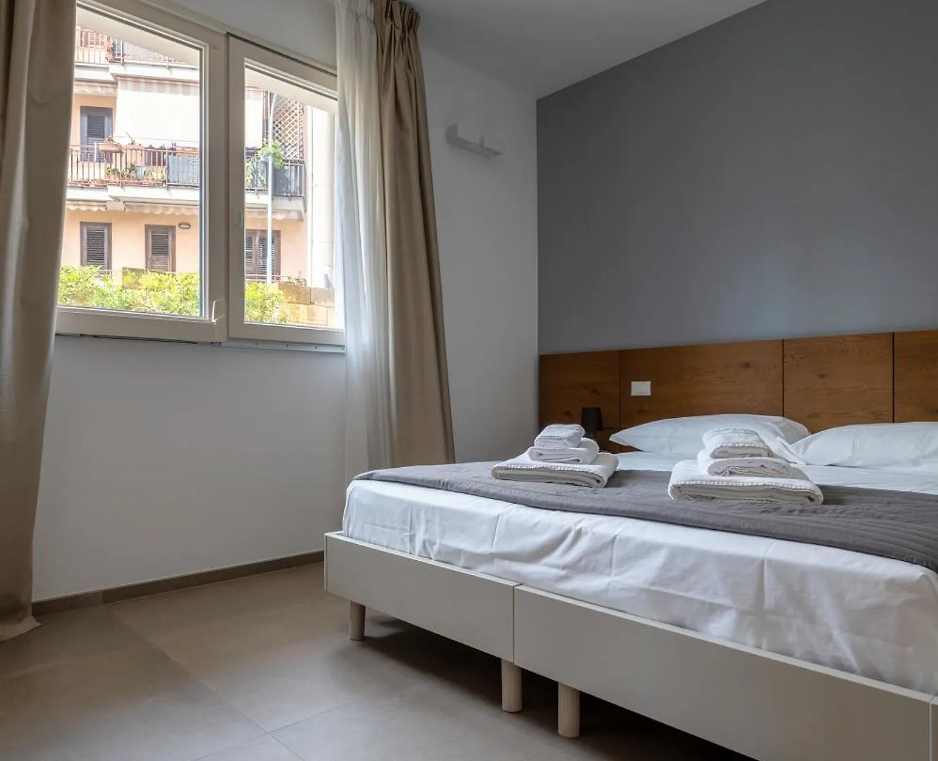 Serafini Rooms Noto Bed & Breakfast