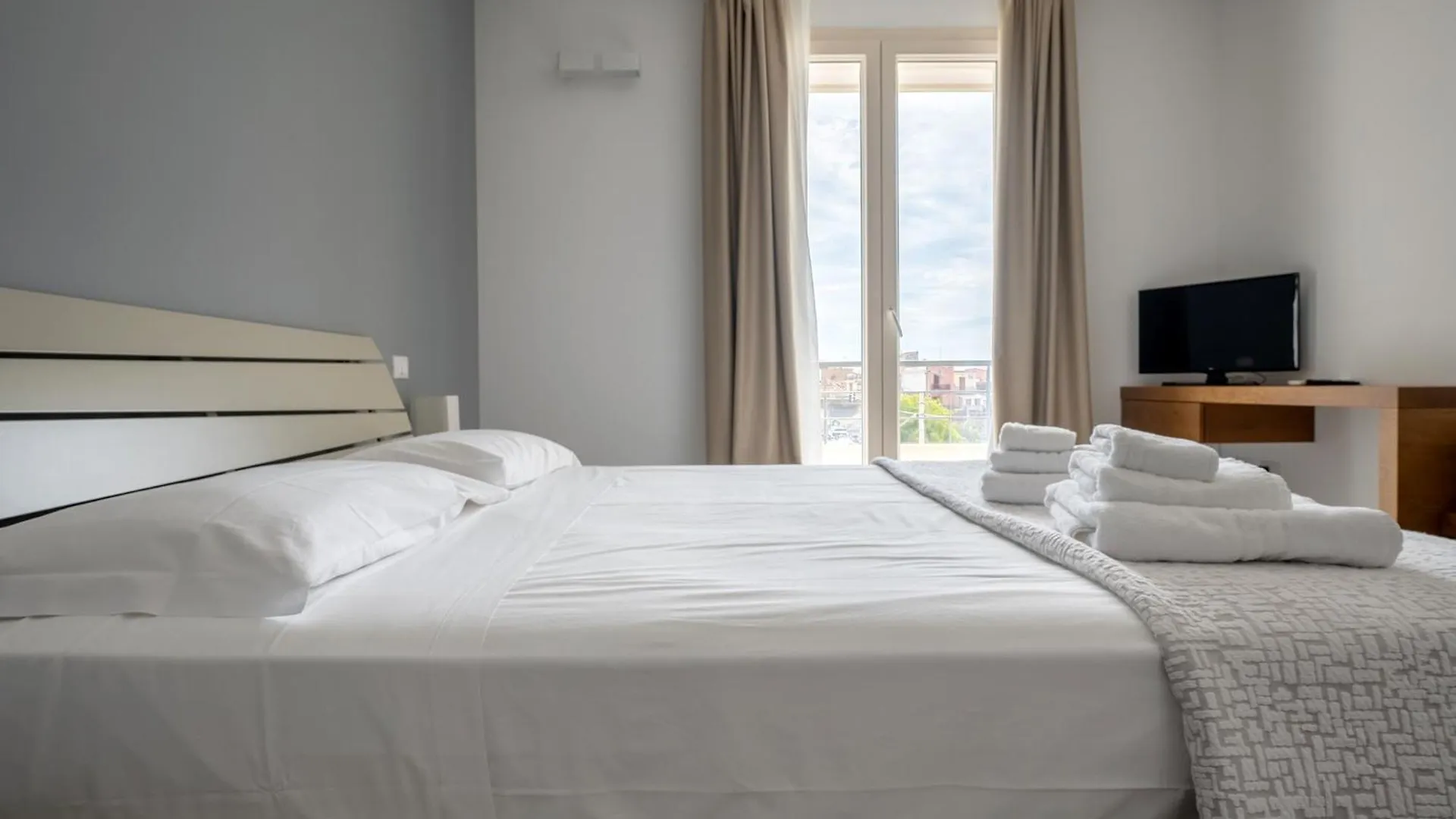 Serafini Rooms Noto 0*,