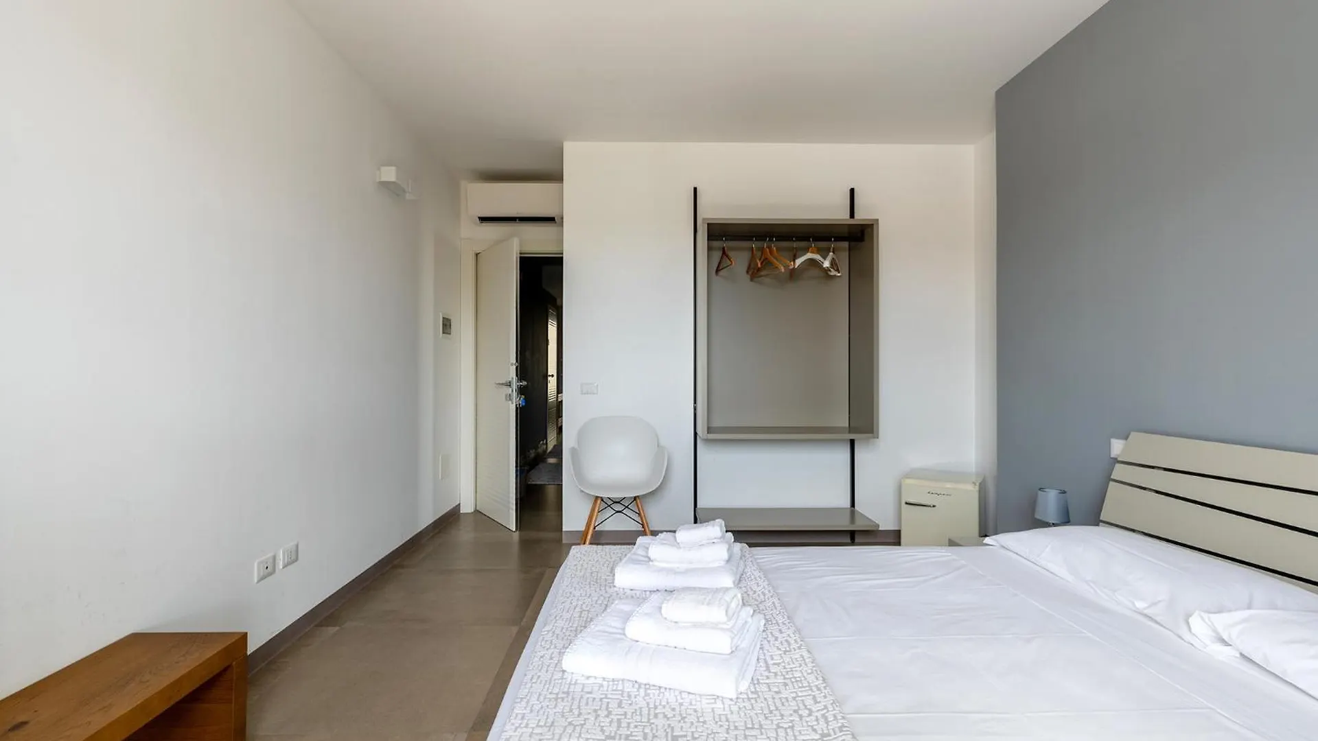 Serafini Rooms Noto Bed & Breakfast