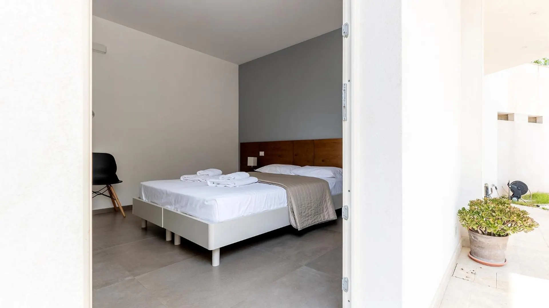 Serafini Rooms Noto 0*,  Italia