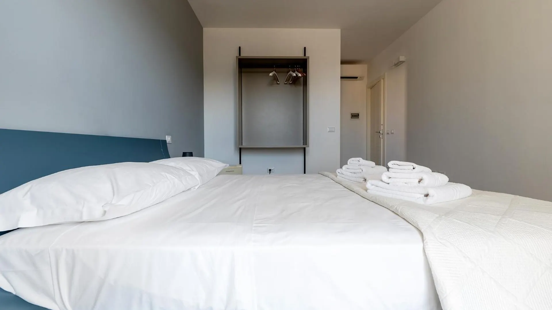 לינה וארוחת בוקר נוטו Serafini Rooms